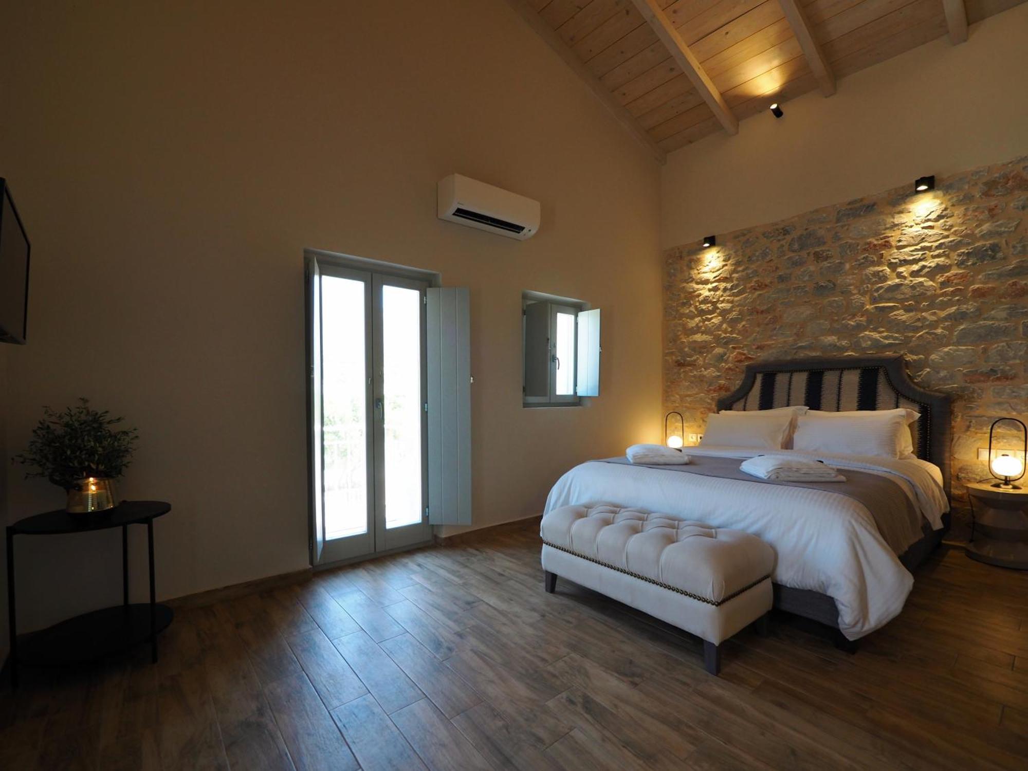 Terra Di Pietra Exclusive Suites & Apartments Areopoli Zewnętrze zdjęcie