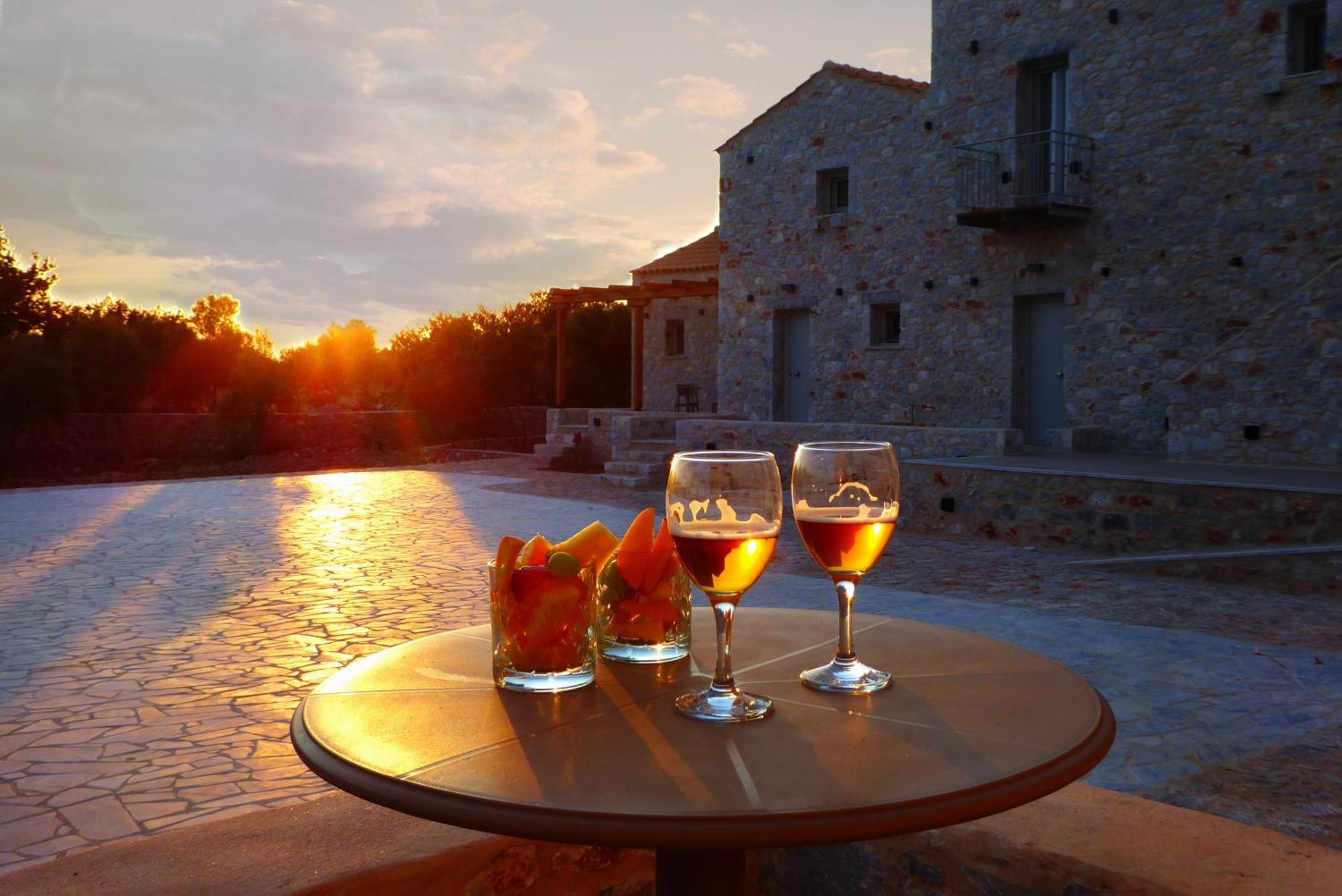 Terra Di Pietra Exclusive Suites & Apartments Areopoli Zewnętrze zdjęcie