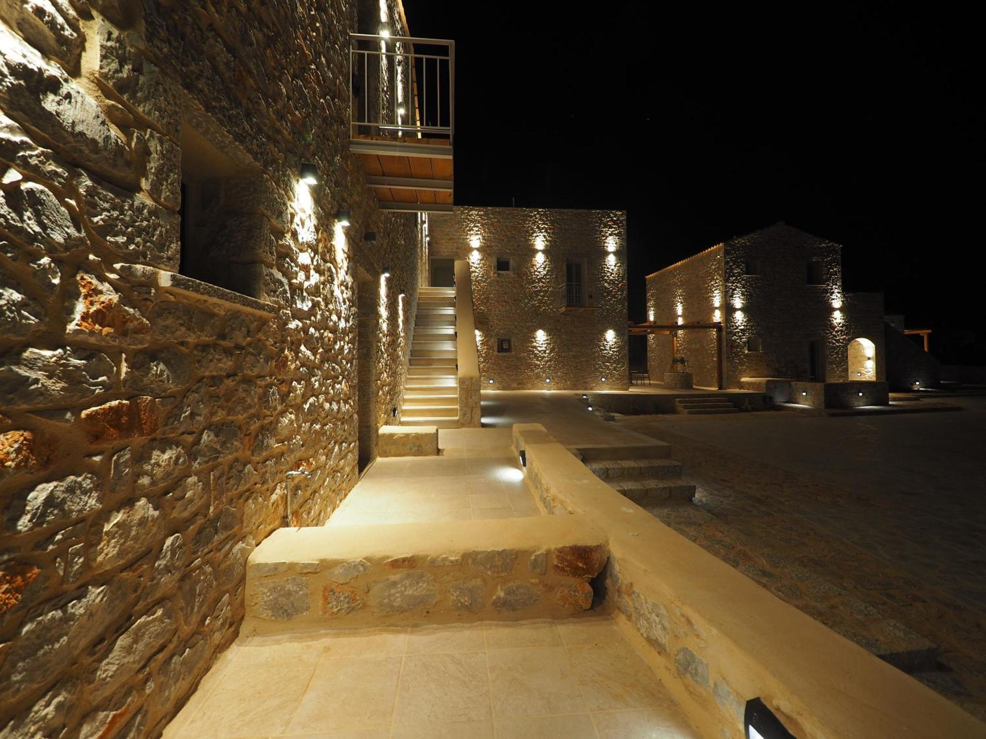 Terra Di Pietra Exclusive Suites & Apartments Areopoli Zewnętrze zdjęcie