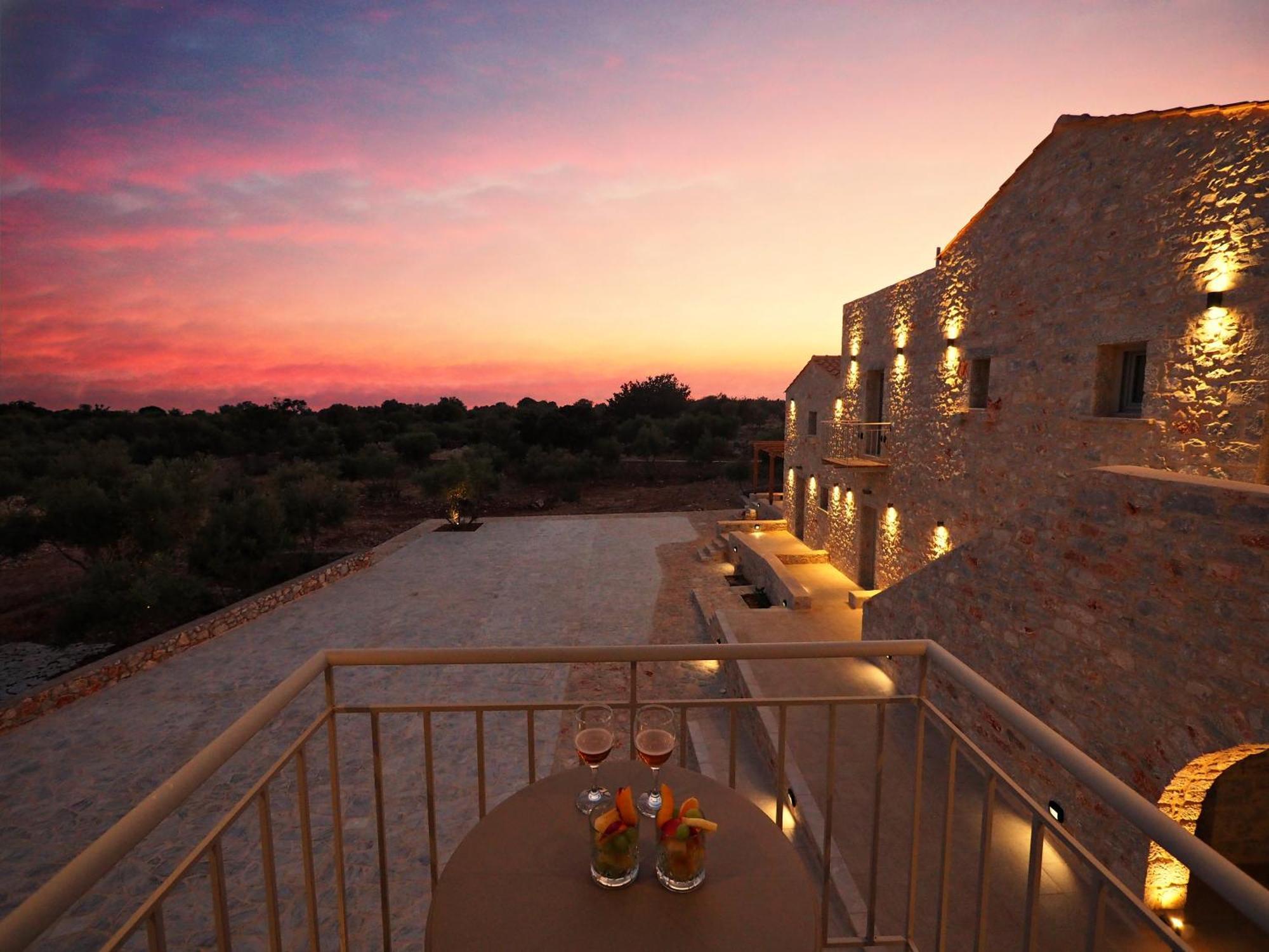 Terra Di Pietra Exclusive Suites & Apartments Areopoli Zewnętrze zdjęcie