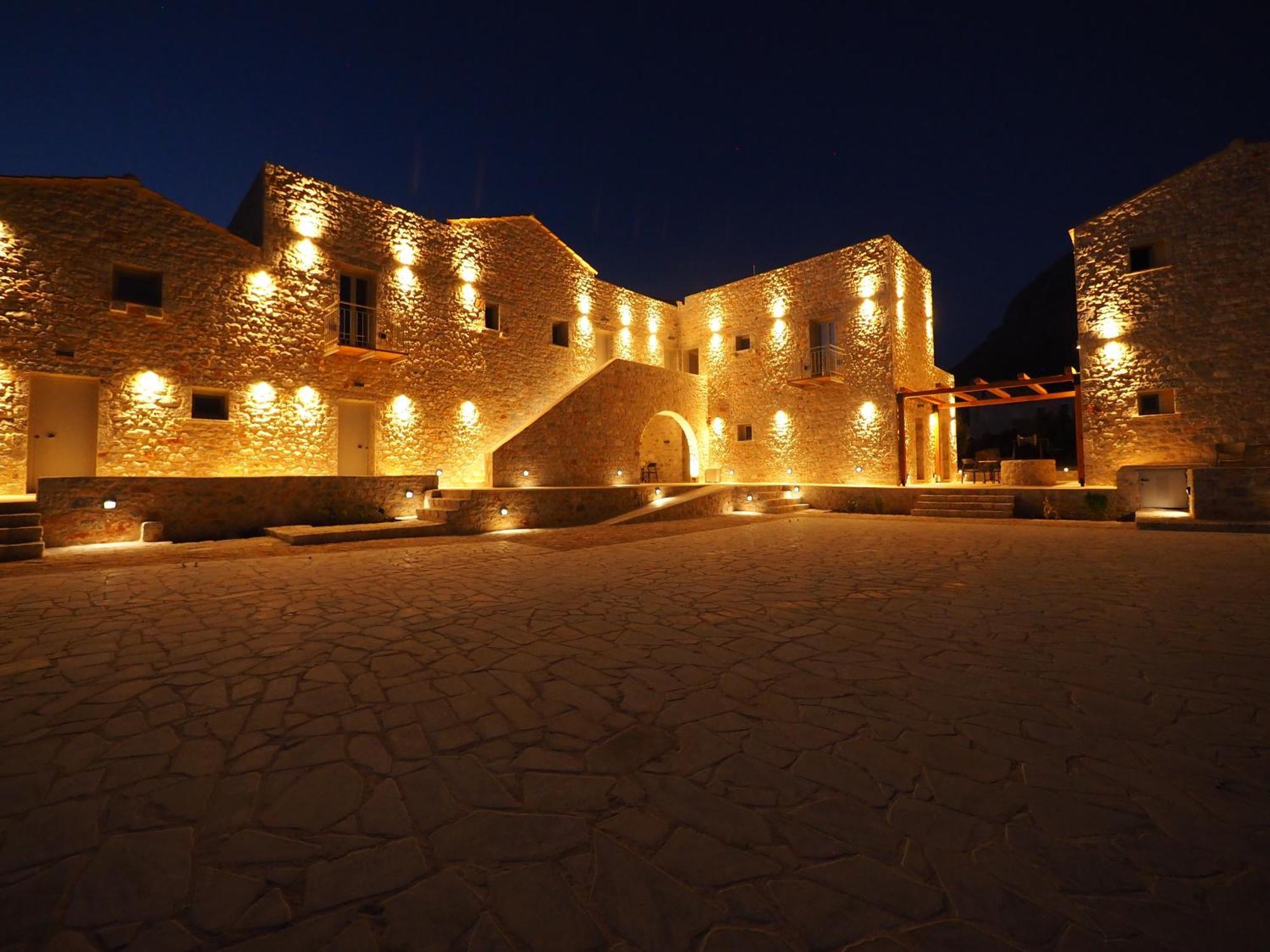Terra Di Pietra Exclusive Suites & Apartments Areopoli Zewnętrze zdjęcie