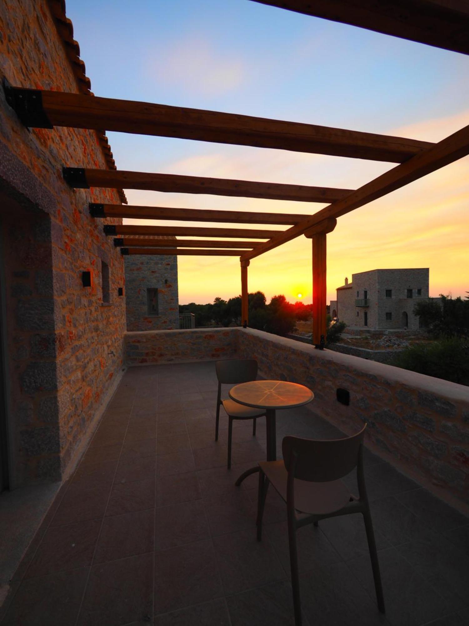 Terra Di Pietra Exclusive Suites & Apartments Areopoli Zewnętrze zdjęcie